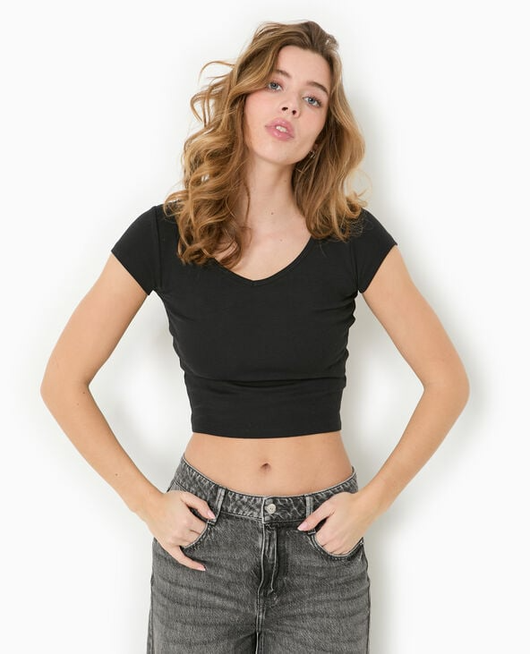 Black cropped V-neck T-shirt