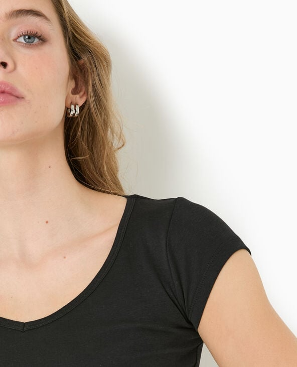 Black cropped V-neck T-shirt
